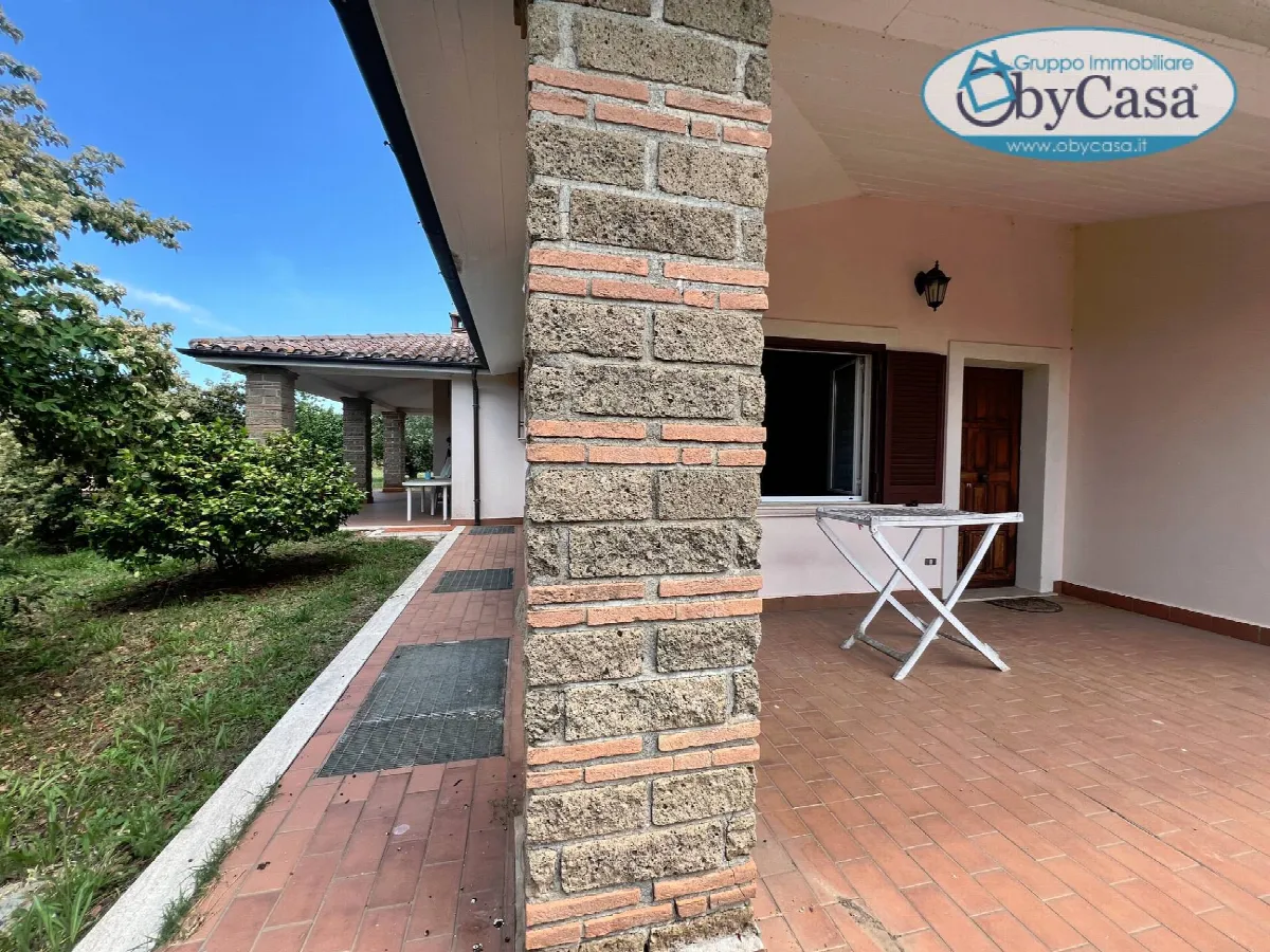 Villa Trifamiliare in vendita a Oriolo Romano - foto 2