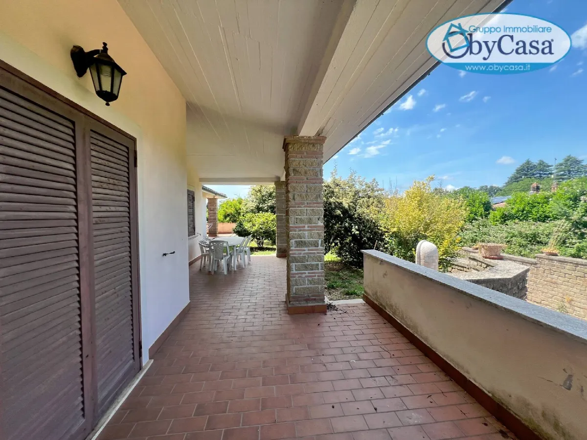 Villa Trifamiliare in vendita a Oriolo Romano - foto 2