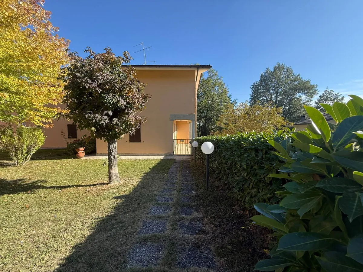 Villetta a schiera in vendita a Serramazzoni, Faeto - foto 1