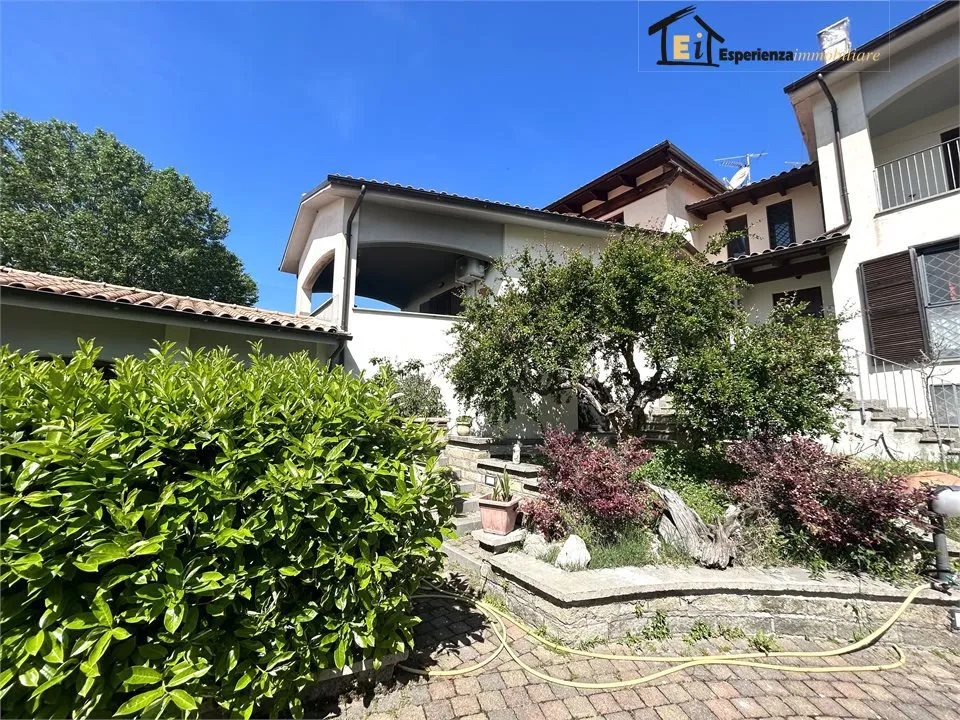 Casa indipendente in vendita a Poggio Mirteto - San Valentino - foto 1