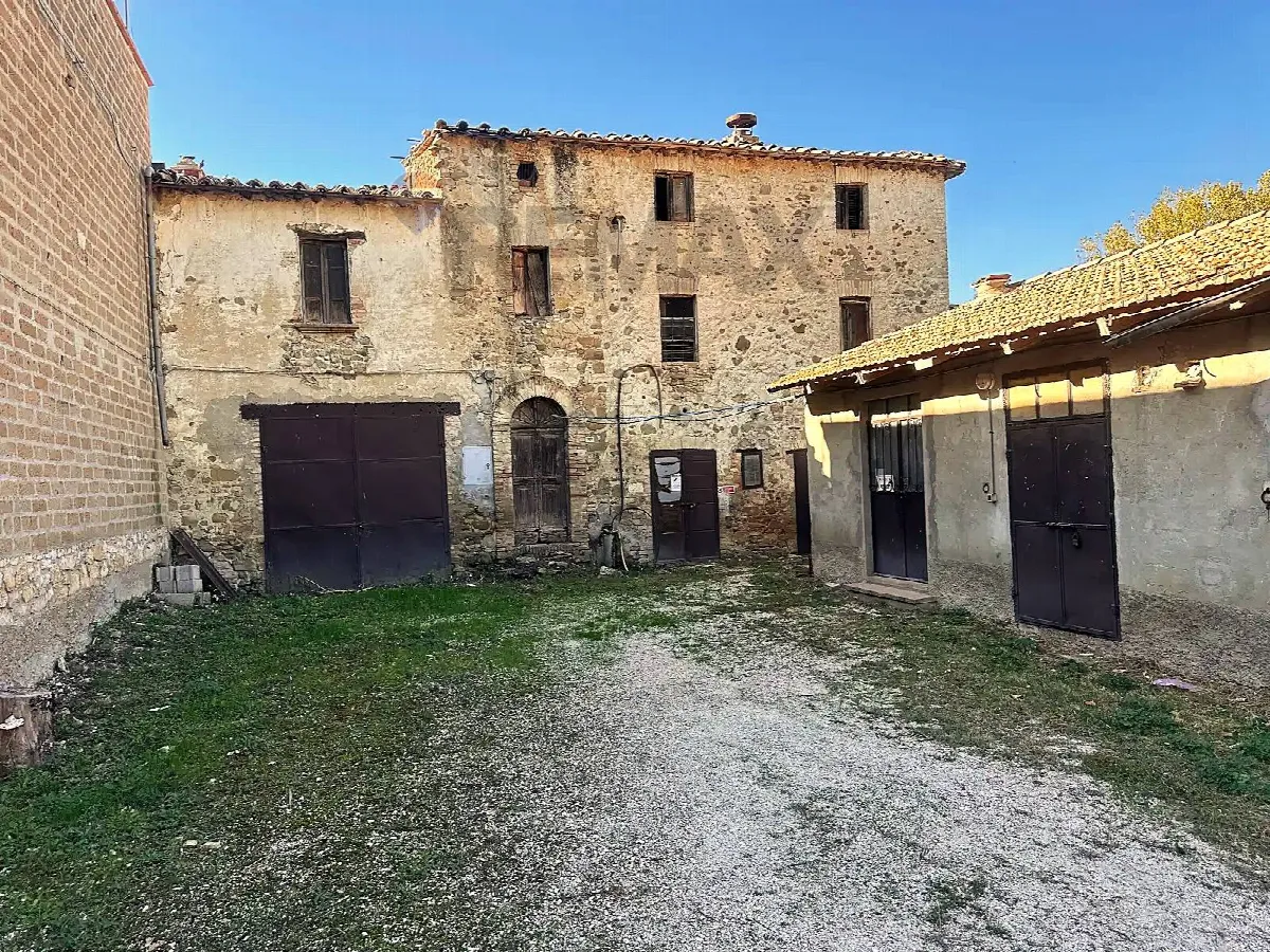 Cascina/Casale in vendita a Bettona, Colle - foto 1