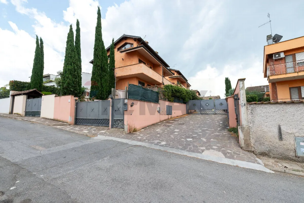 Duplex in vendita a Roma, Malafede - foto 1